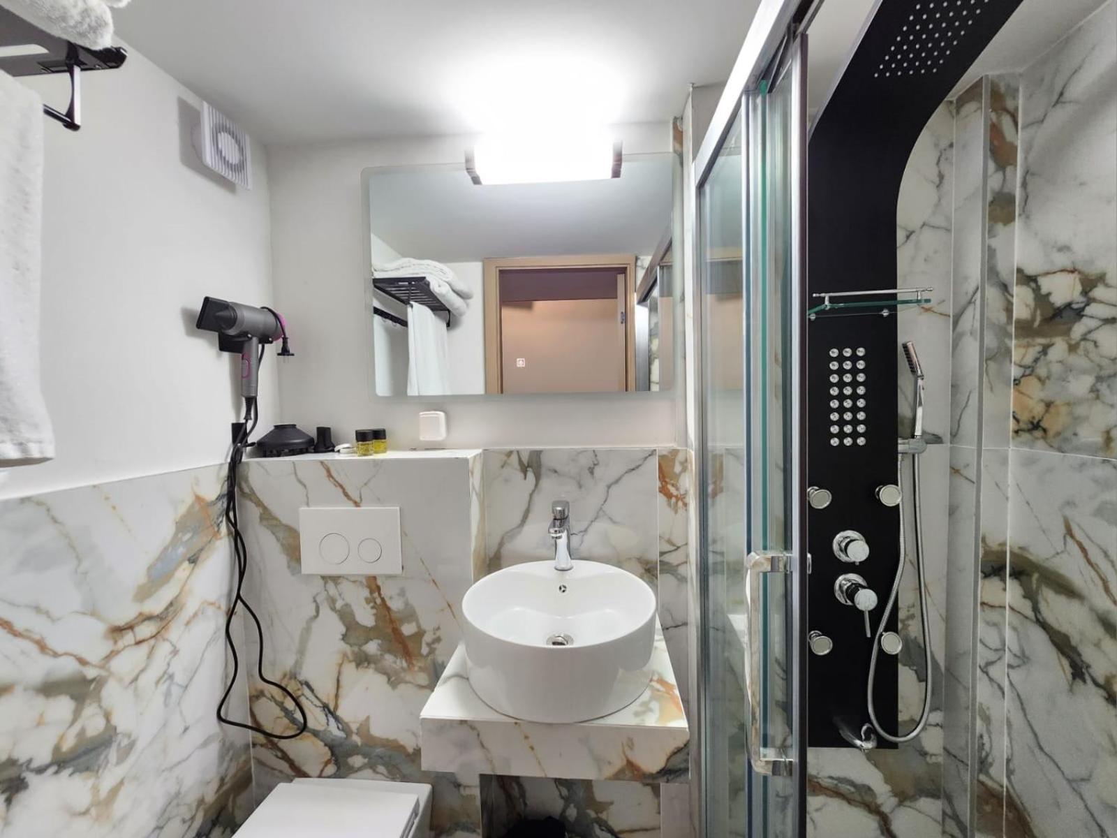 Celia Residence Атина Екстериор снимка